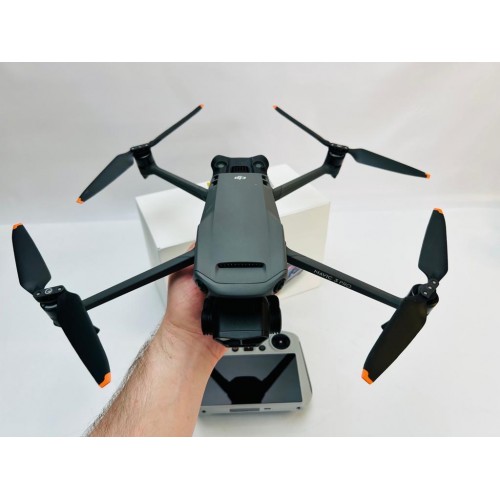 Квадрокоптер DJI Mavic 3 Pro в Домодедово с пультом DJI RC