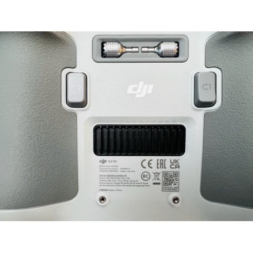 Квадрокоптер DJI Mavic 3 Pro в Домодедово с пультом DJI RC